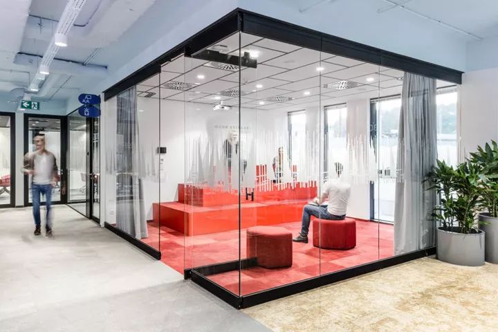 现代办公家具，现代办公家具实景